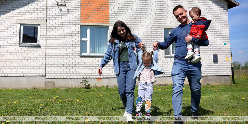Размеры госпособий семьям с детьми увеличиваются с 1 августа